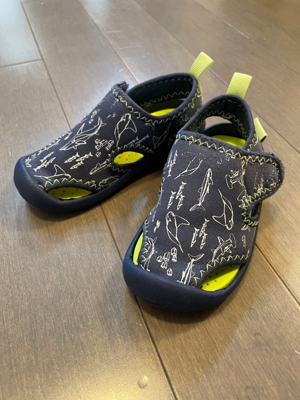 Kids Oshkosh B’gosh Navy Shark-Print Water Shoes